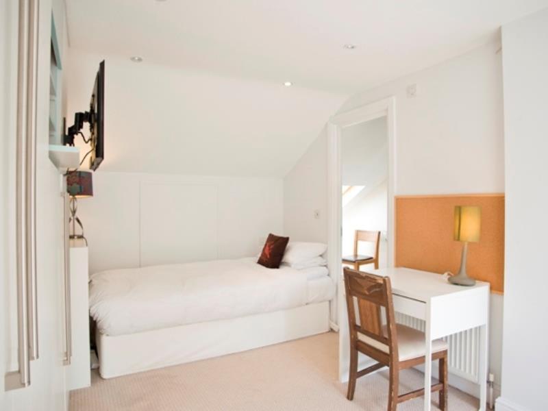 Hôtel Veeve House Tennyson Road Kilburn à Londres Extérieur photo